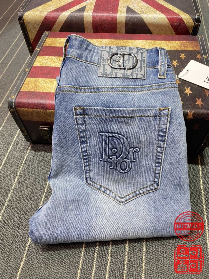 dior_xxxxx_big_00001.jpg