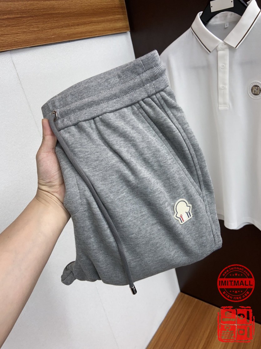 moncler_xxxxx_big_00001.jpg