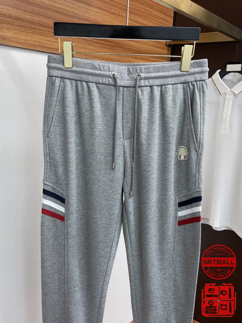 moncler_xxxxx_big_00003.jpg
