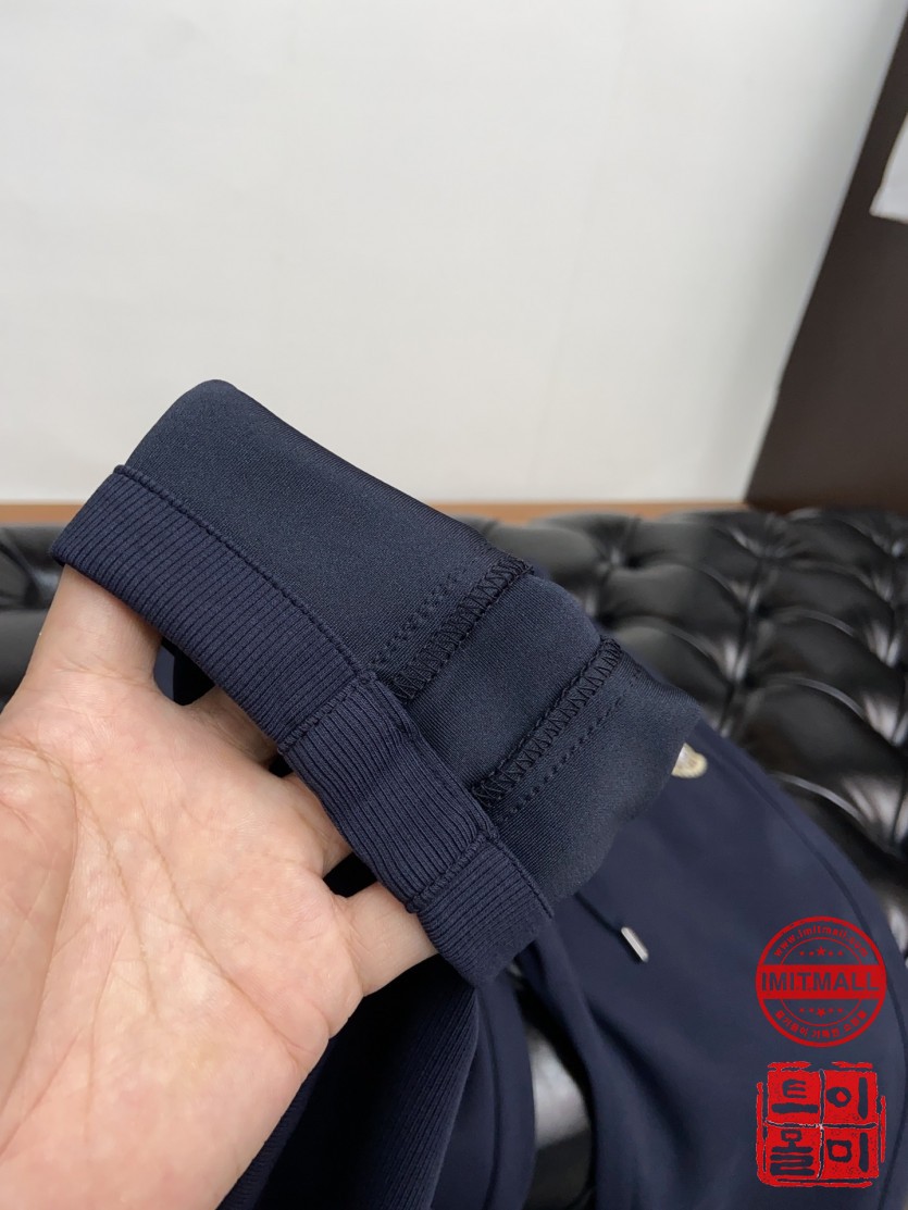 moncler_xxxxx_big_00007.jpg