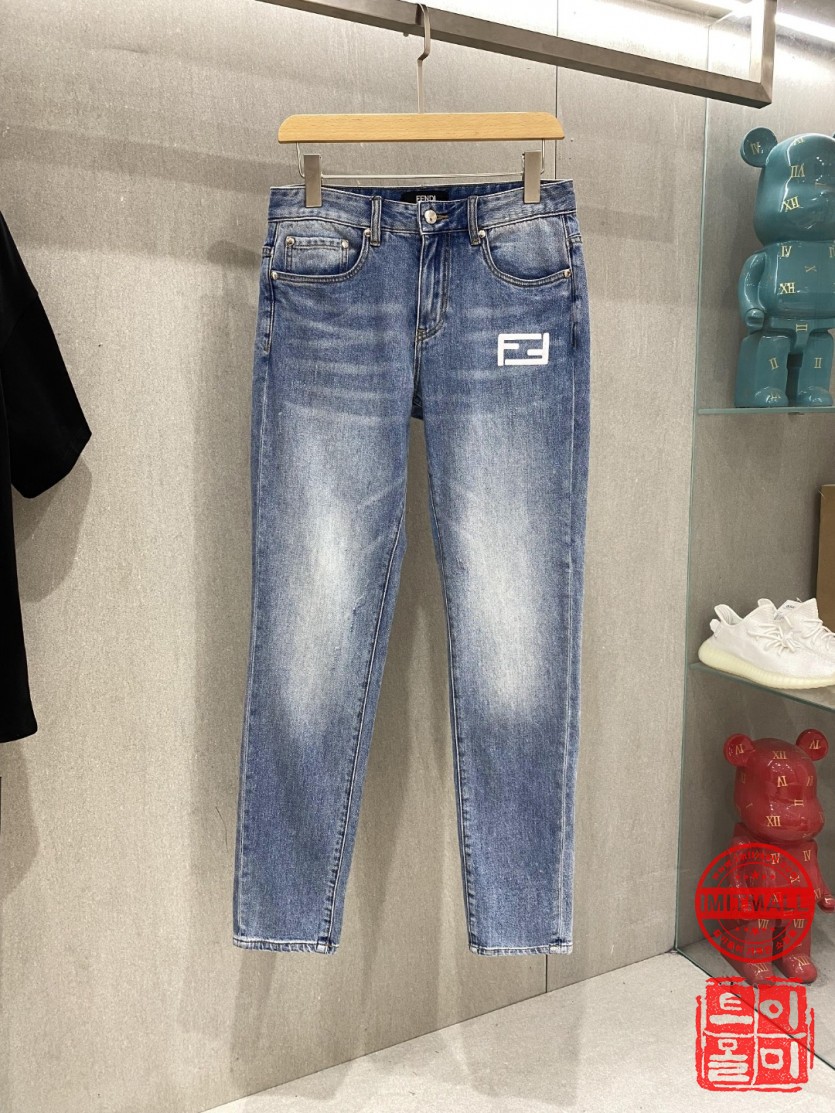 fendi_xxxxx_big_00002.jpg