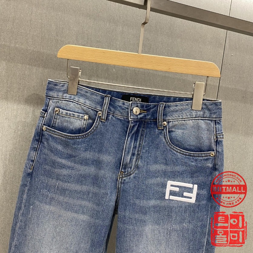 fendi_xxxxx_big_00004.jpg