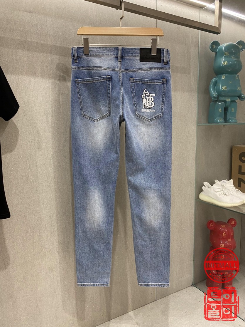 burberry_xxxxx_big_00003.jpg