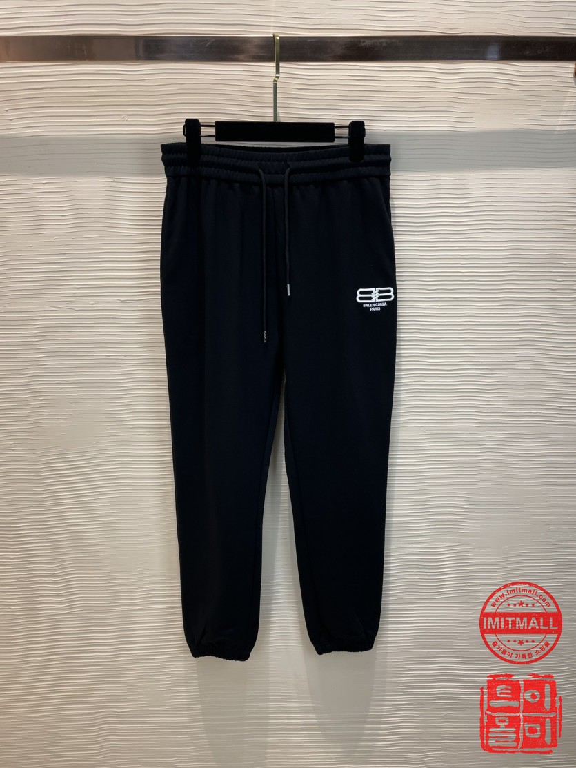 balenciaga_xxxxx_big_00001.jpg