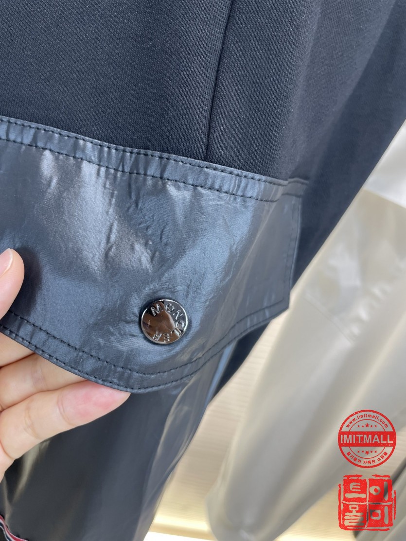 moncler_xxxxx_big_00008.jpg