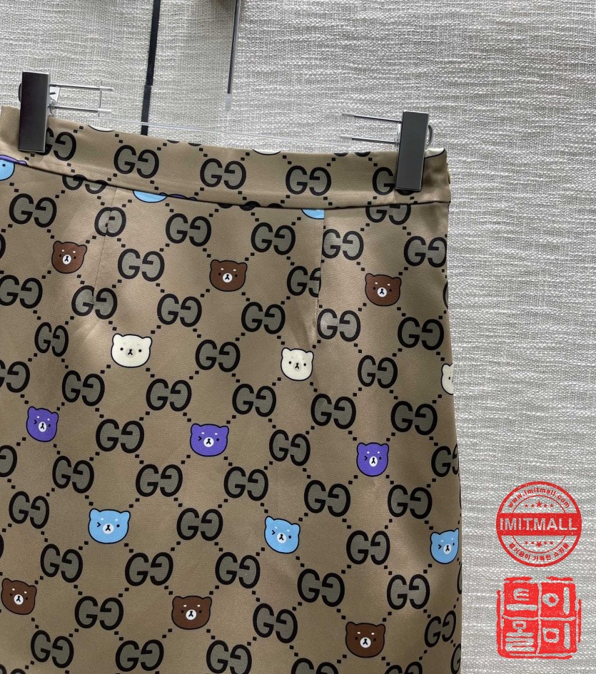 gucci_xxxxx_big_00002.jpg