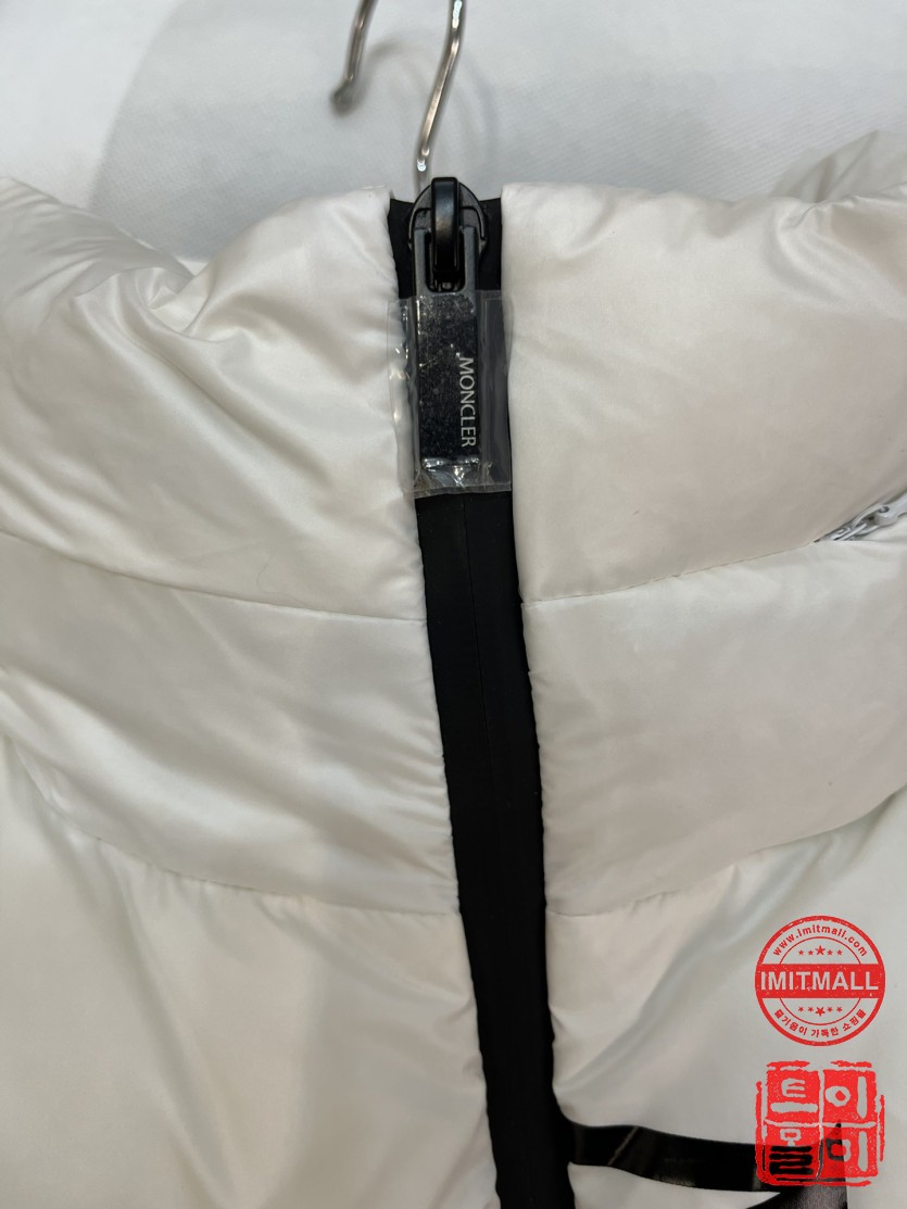 moncler_xxxxx_big_00010.jpg