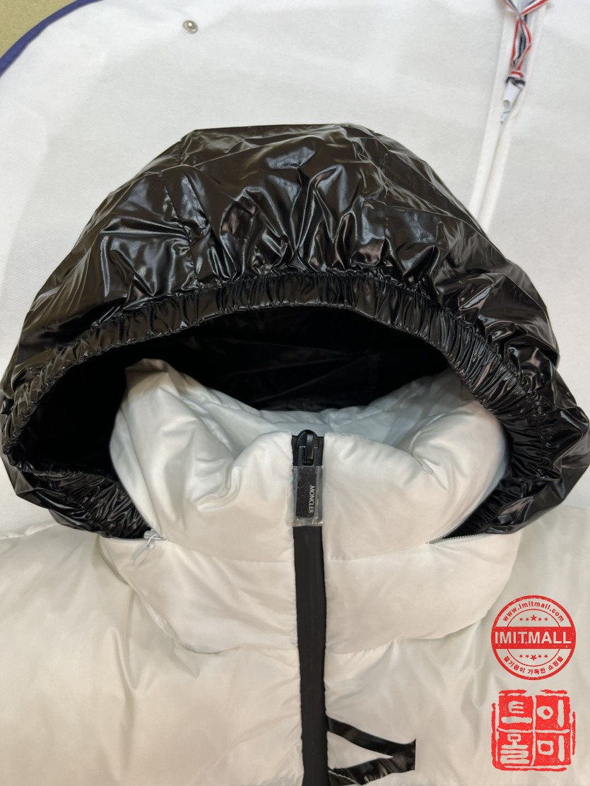 moncler_xxxxx_big_00015.jpg