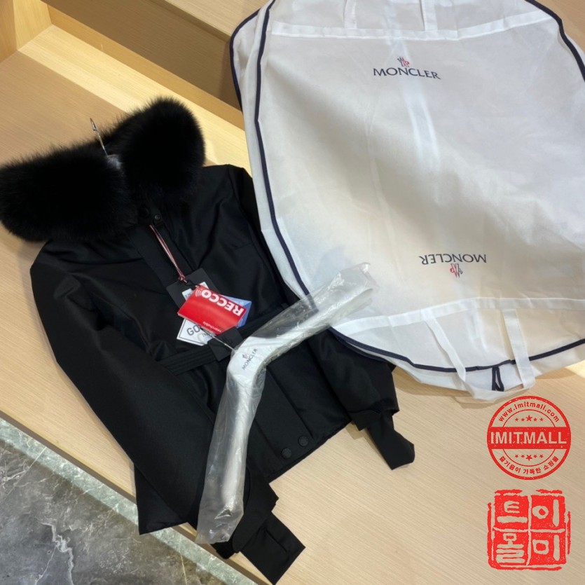 moncler_xxxxx_big_00010.jpg