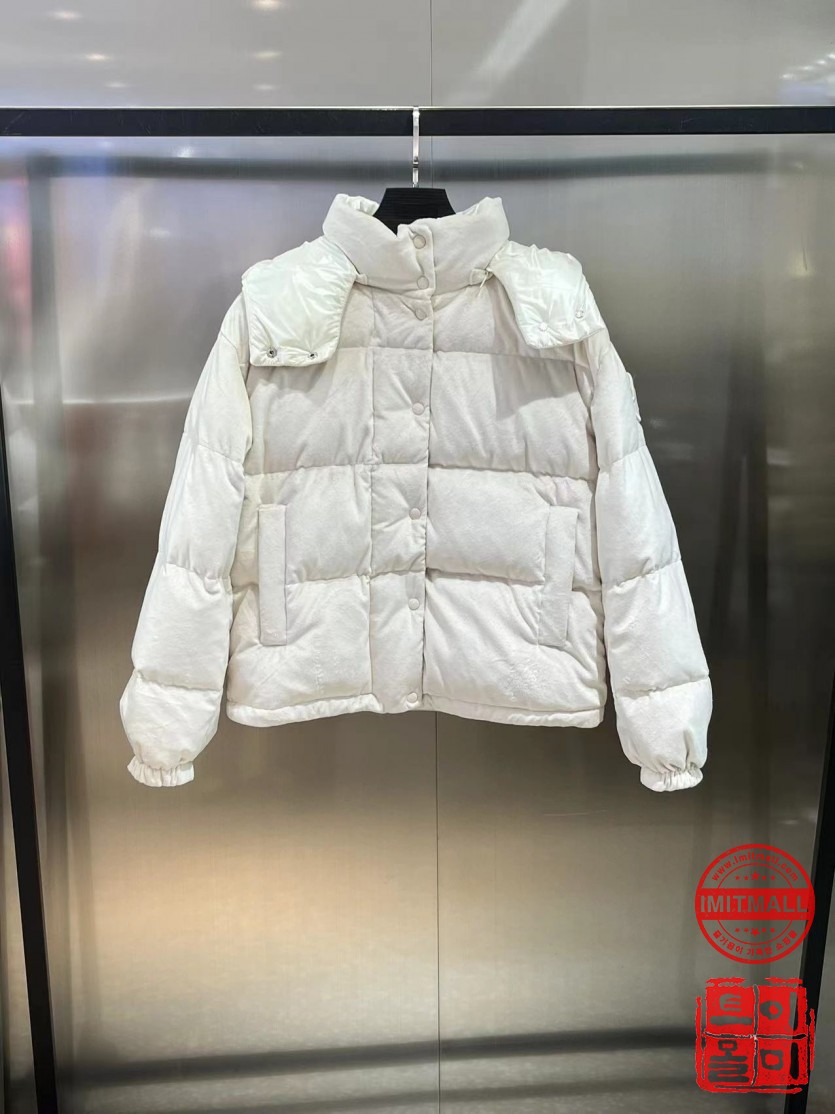 moncler_xxxxx_big_00001.jpg