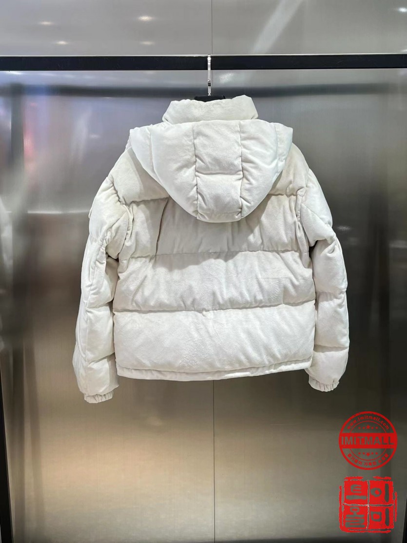 moncler_xxxxx_big_00004.jpg