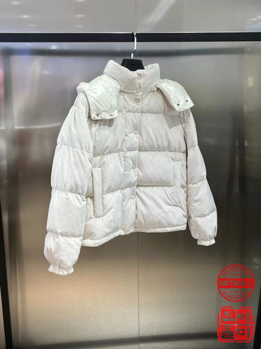 moncler_xxxxx_big_00002.jpg