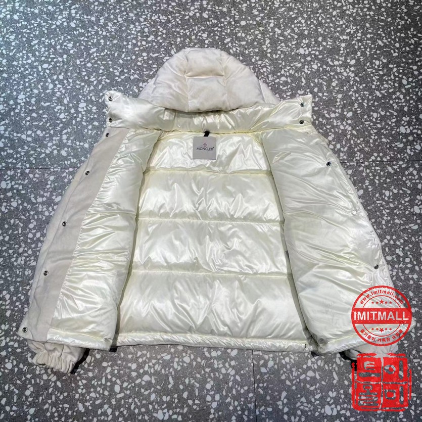 moncler_xxxxx_big_00009.jpg
