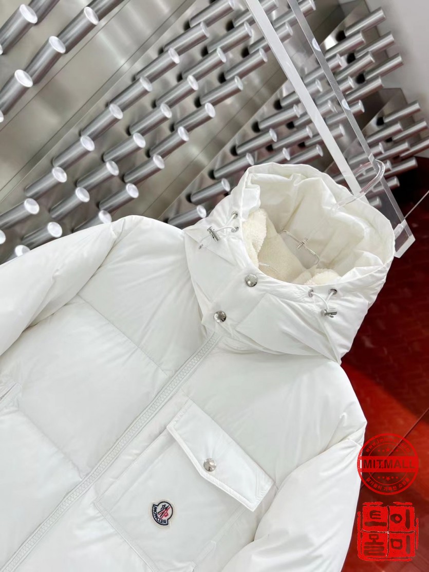 moncler_xxxxx_big_00002.jpg