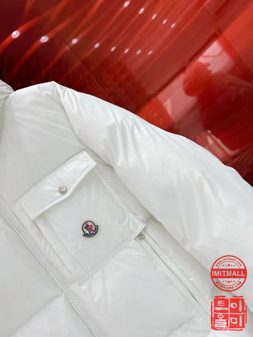 moncler_xxxxx_big_00004.jpg