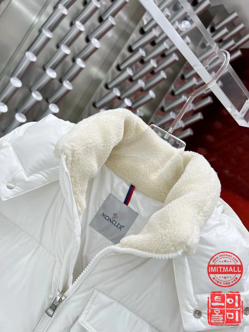 moncler_xxxxx_big_00007.jpg