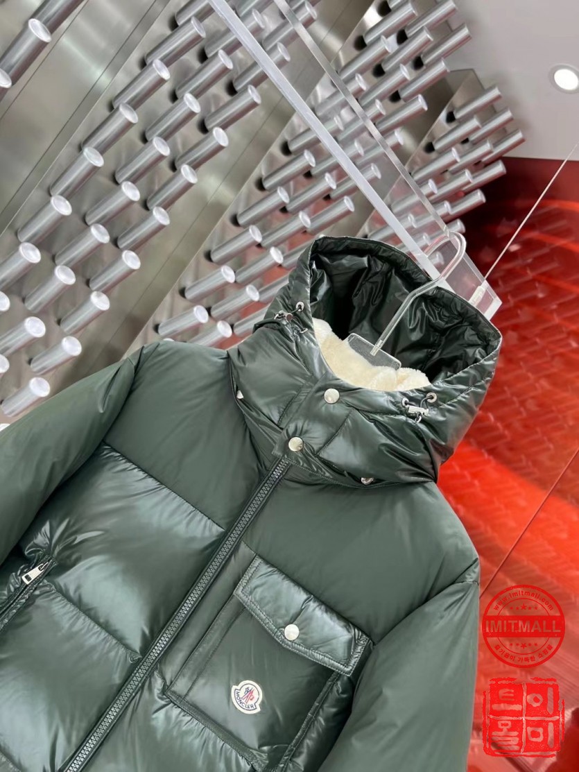 moncler_xxxxx_big_00002.jpg