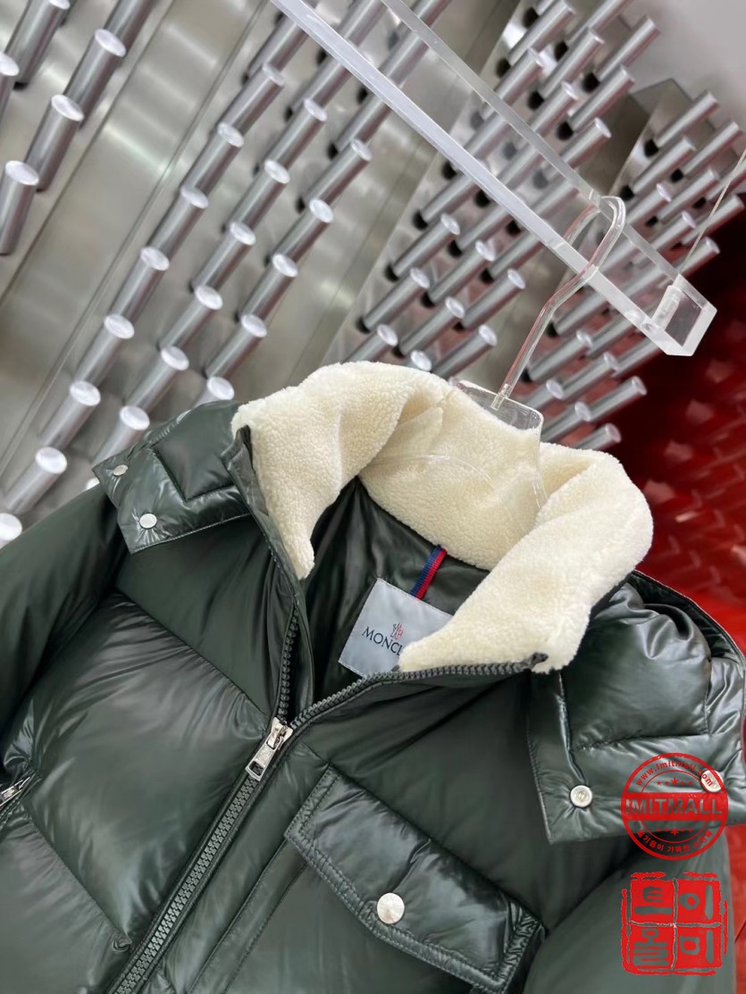 moncler_xxxxx_big_00007.jpg
