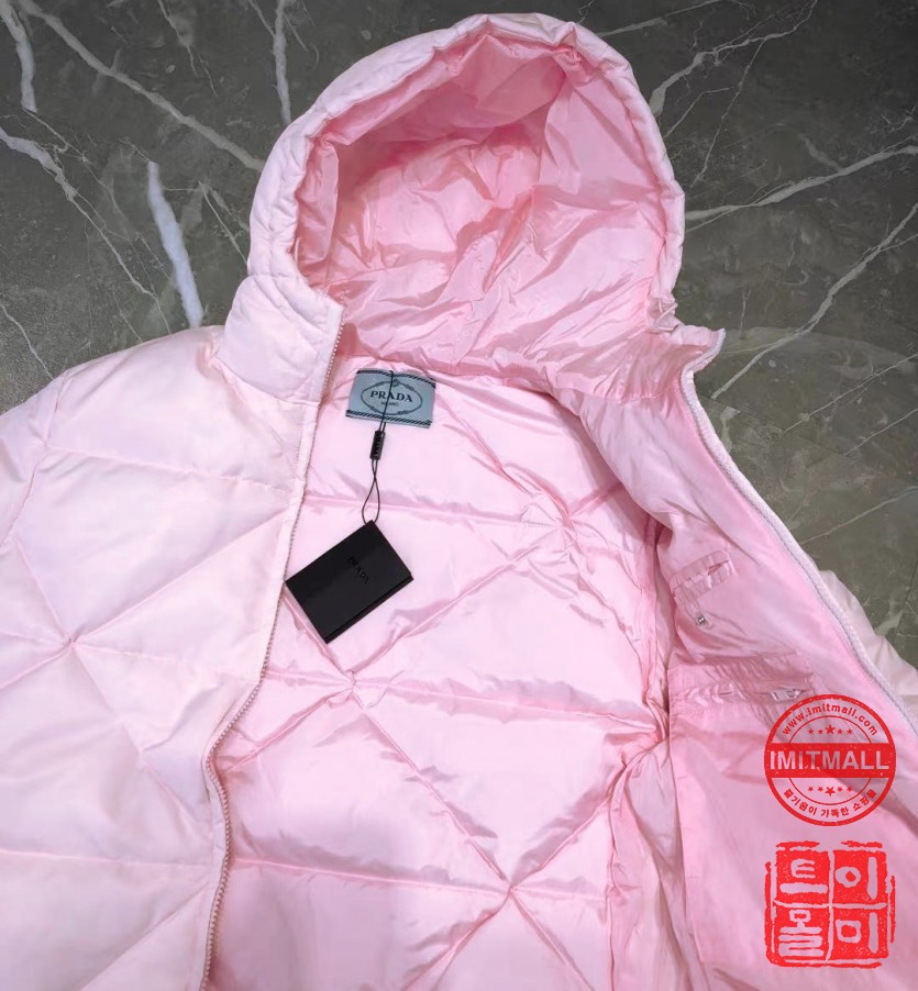 prada_xxxxx_big_00003.jpg