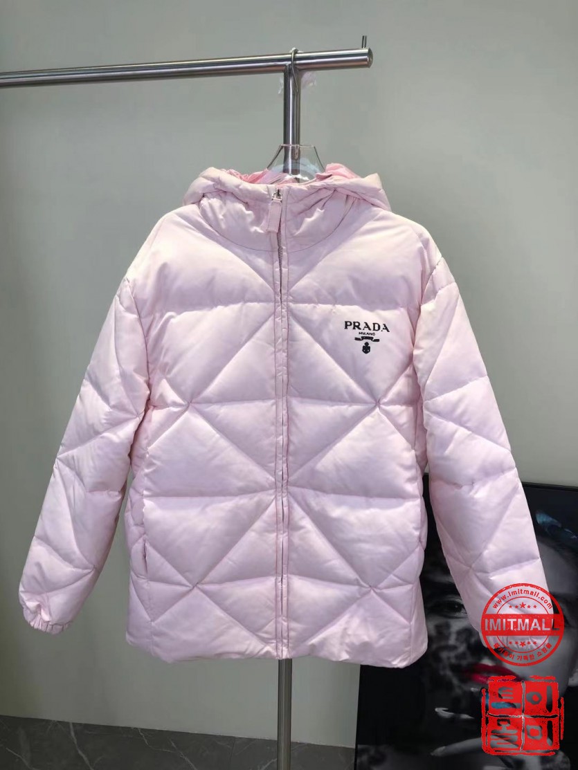 prada_xxxxx_big_00009.jpg