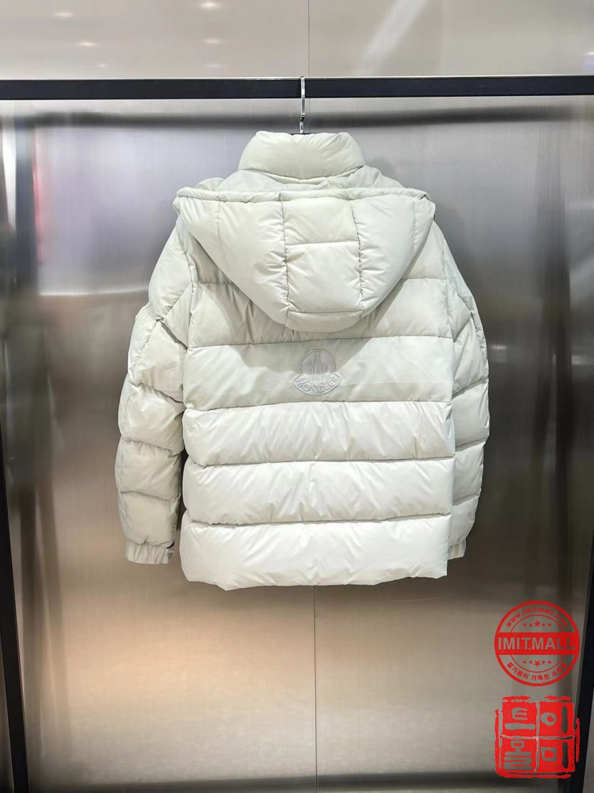 moncler_xxxxx_big_00003.jpg