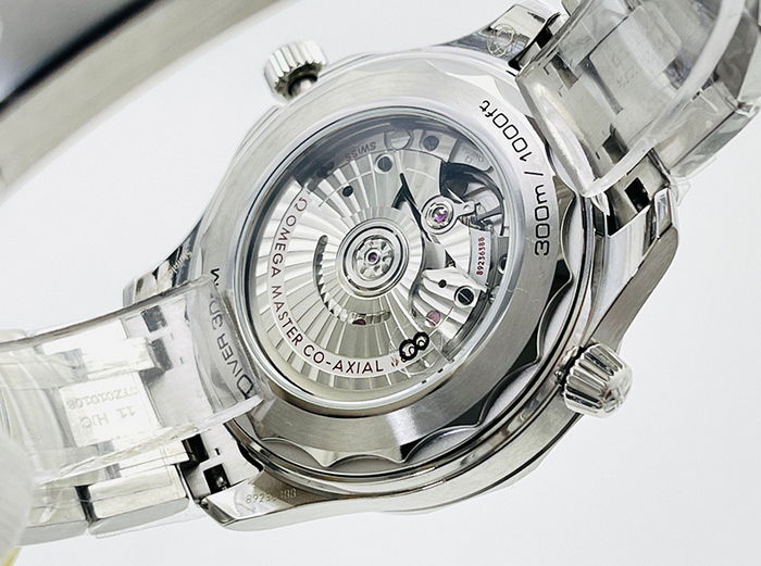 omega_xxxxx_big_00007.jpg