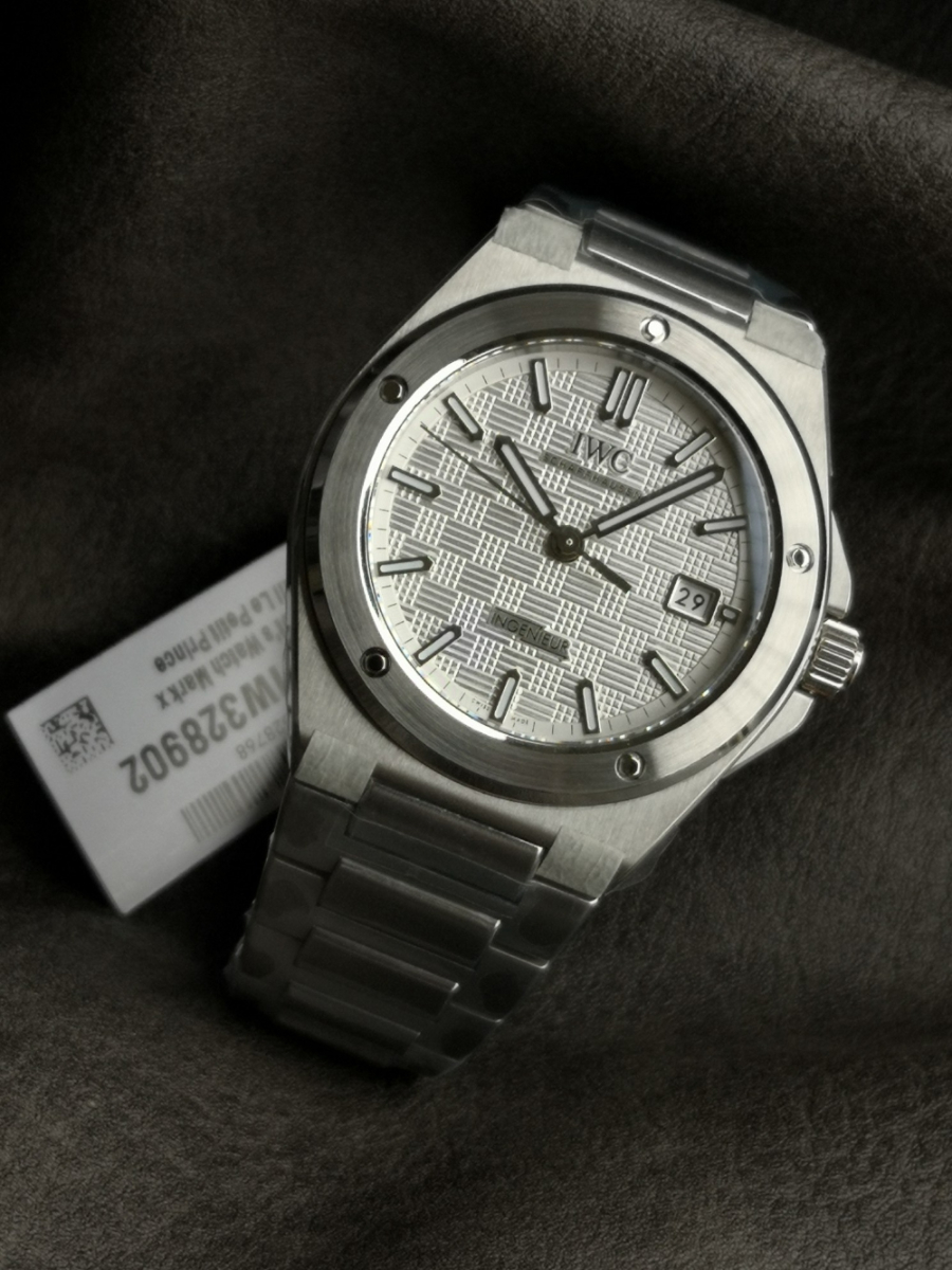 iwc_xxxxx_big_00008.jpg