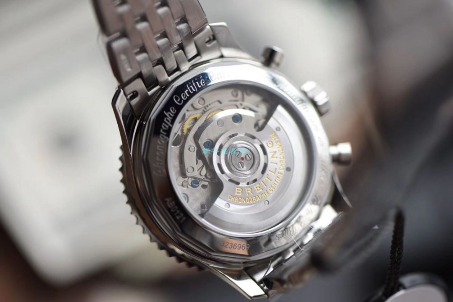 breitling_xxxxx_big_00010.jpg