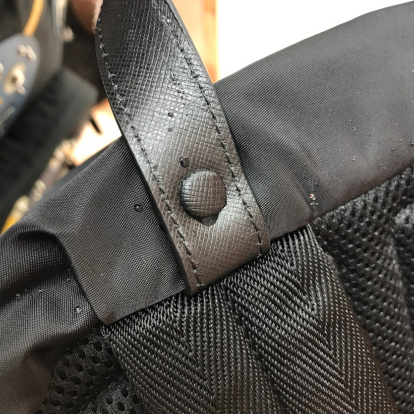 prada_xxxxx_big_00005.jpg