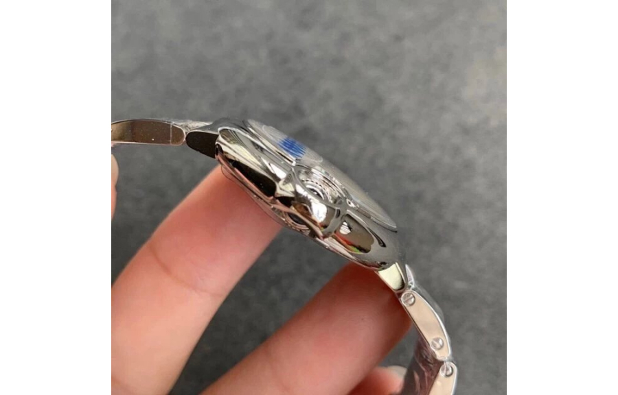 cartier_xxxxx_big_00007.jpg