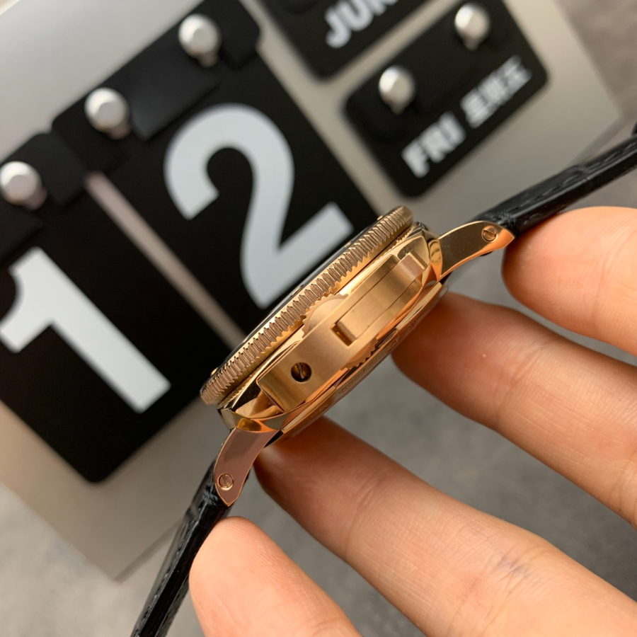 panerai_xxxxx_big_00002.jpg