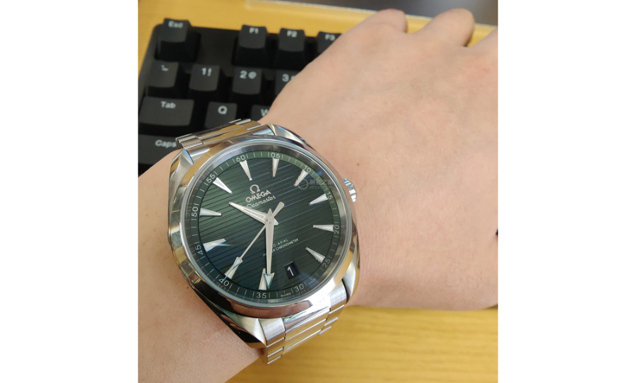 omega_xxxxx_big_00005.jpg