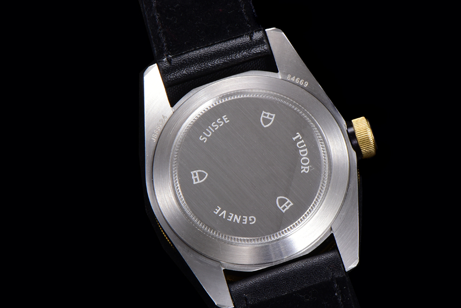 tudor_xxxxx_big_00009.jpg