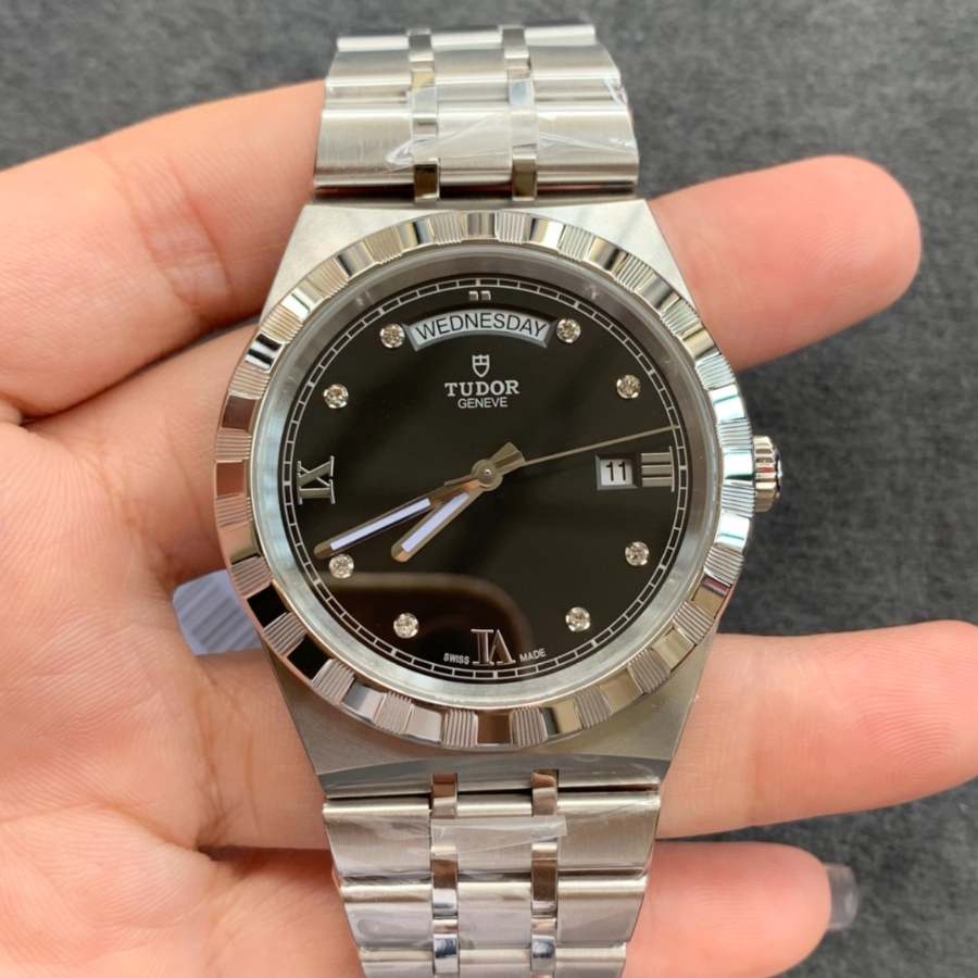 tudor_xxxxx_big_00001.jpg