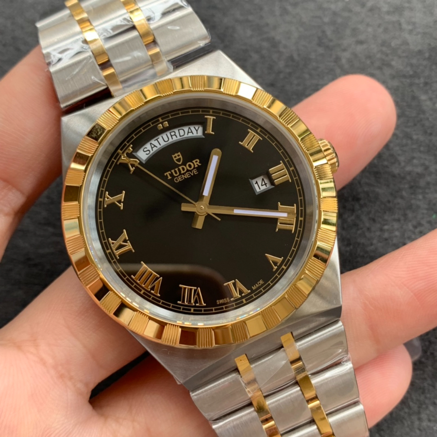 tudor_xxxxx_big_00002.jpg