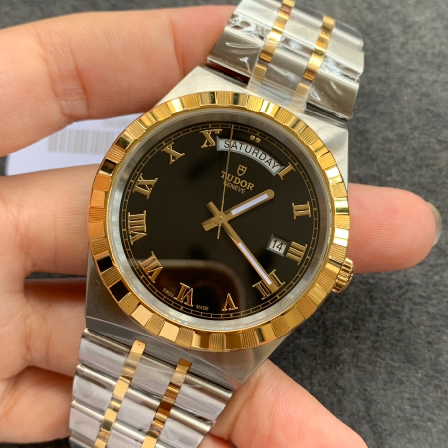 tudor_xxxxx_big_00003.jpg
