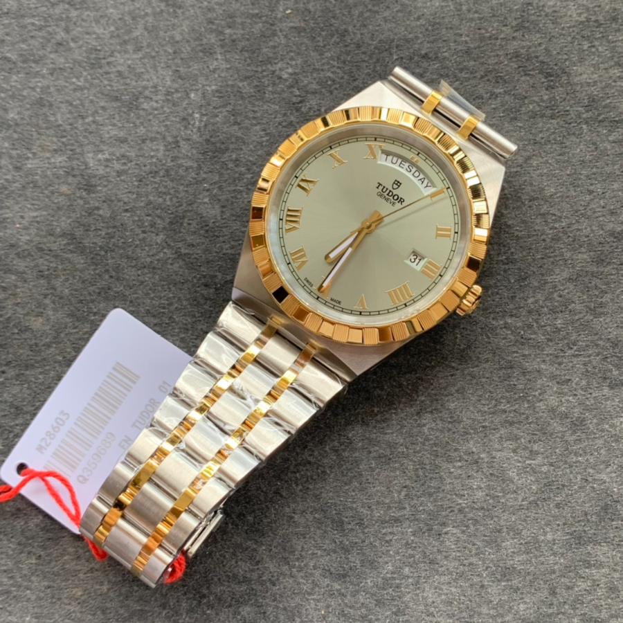 tudor_xxxxx_big_00009.jpg