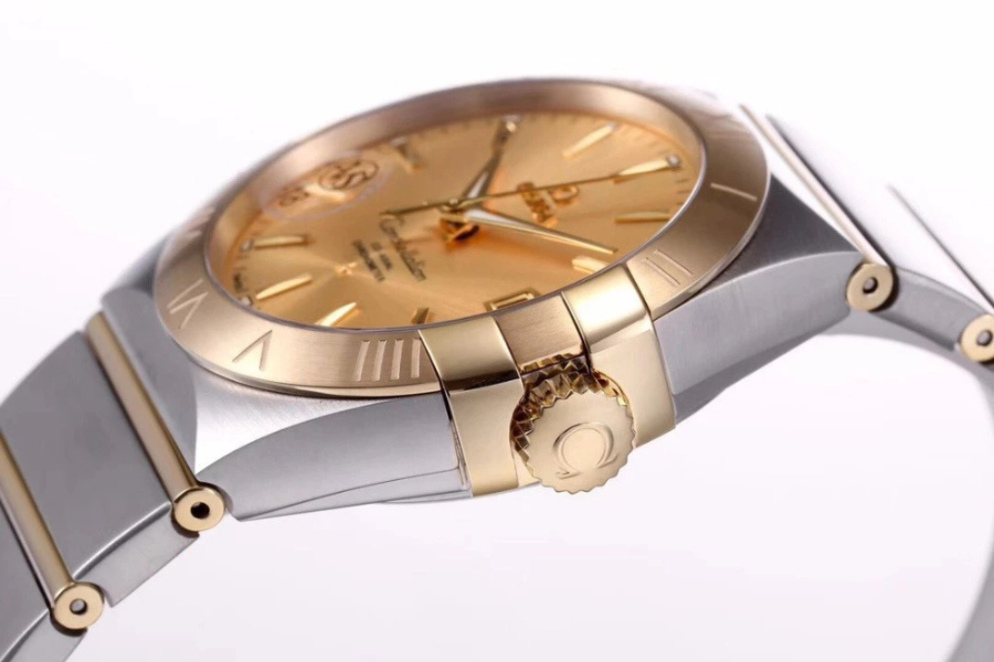 omega_xxxxx_big_00017.jpg