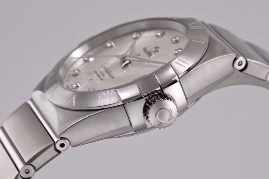 omega_xxxxx_big_00017.jpg