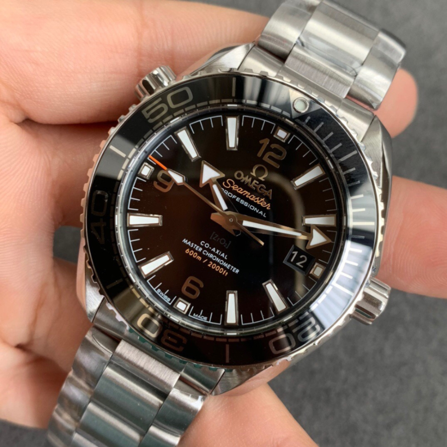 omega_xxxxx_big_00005.jpg