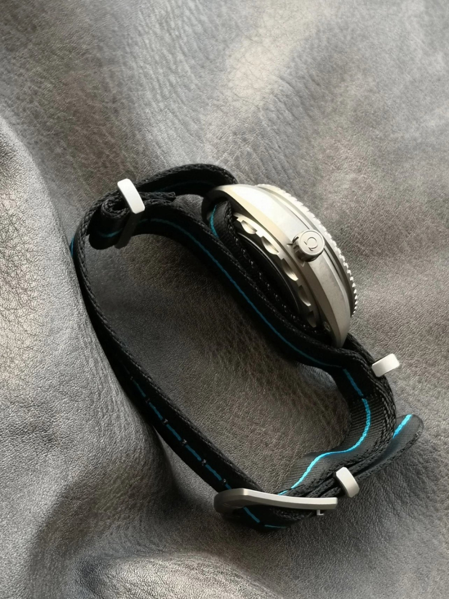 omega_xxxxx_big_00011.jpg