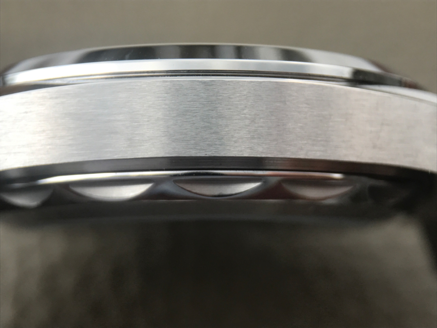 omega_xxxxx_big_00012.jpg