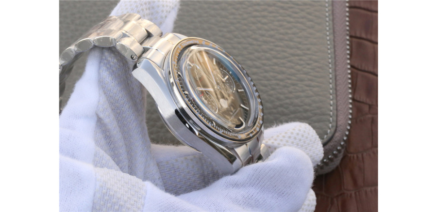 omega_xxxxx_big_00009.jpg