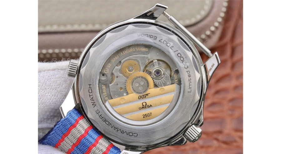 omega_xxxxx_big_00010.jpg