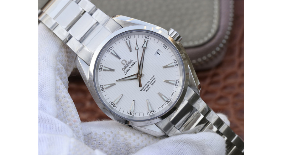omega_xxxxx_big_00006.jpg