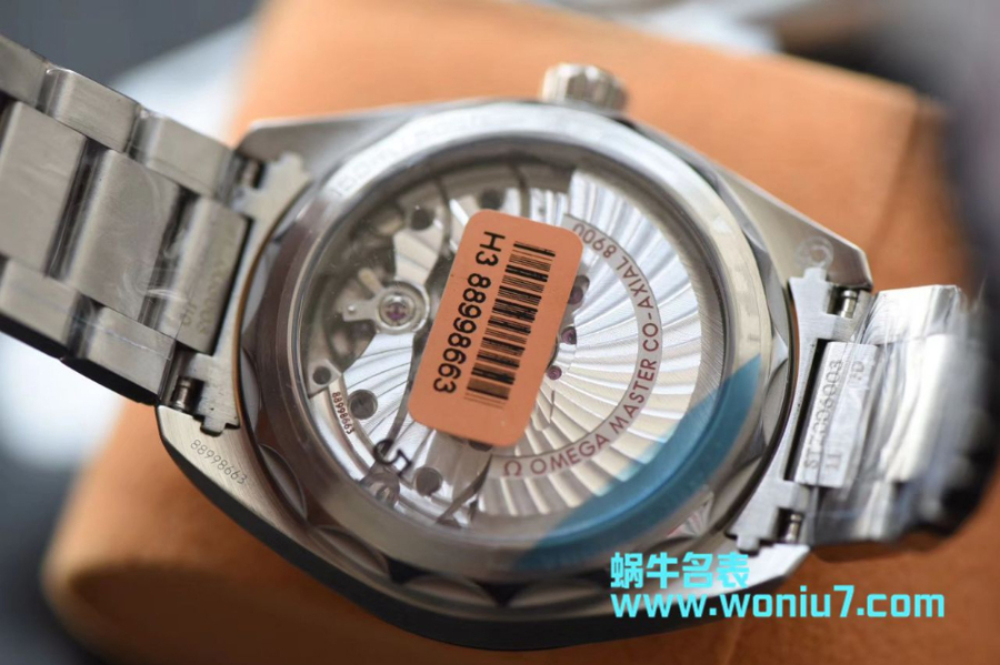 omega_xxxxx_big_00009.jpg