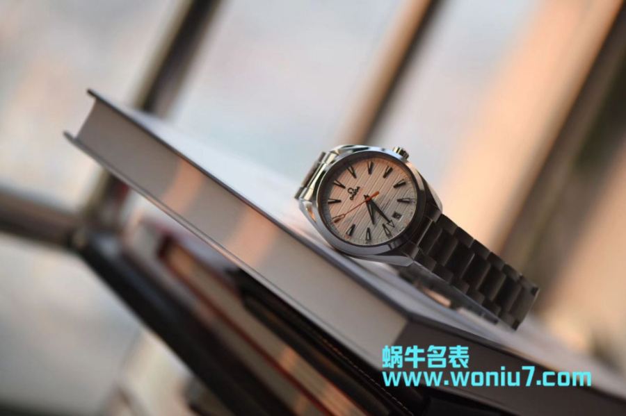 omega_xxxxx_big_00012.jpg
