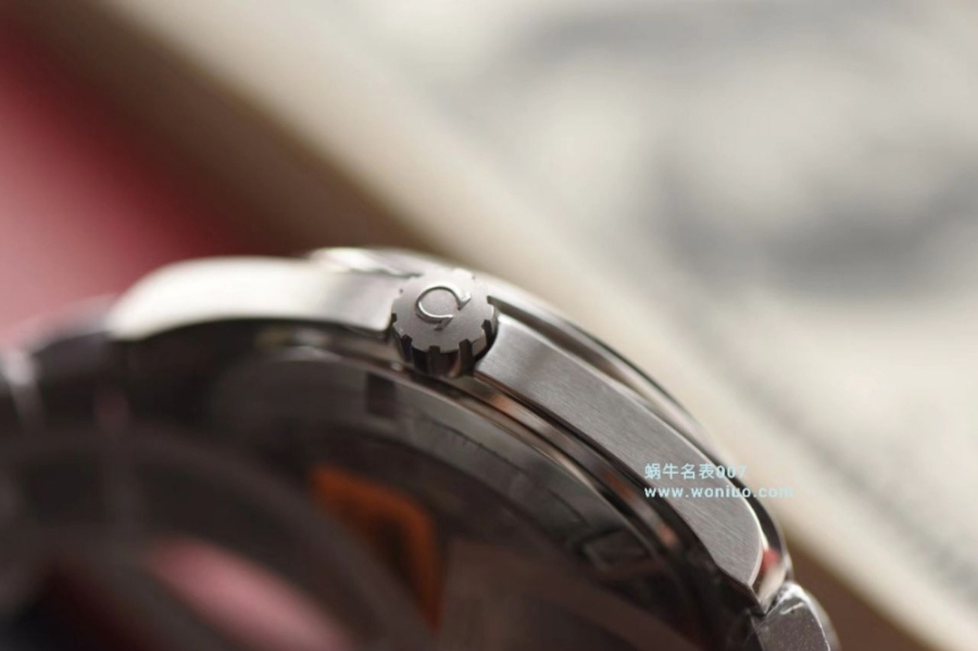 omega_xxxxx_big_00009.jpg