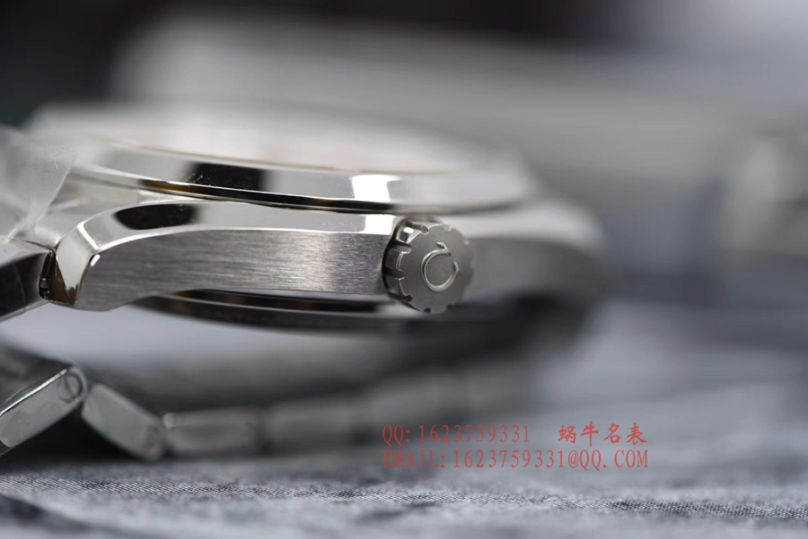 omega_xxxxx_big_00007.jpg