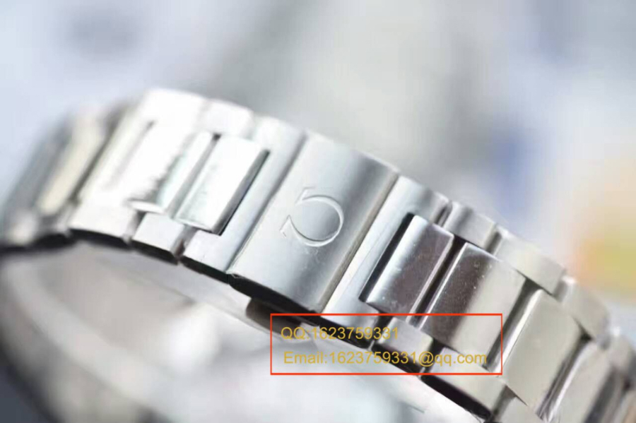 omega_xxxxx_big_00010.jpg